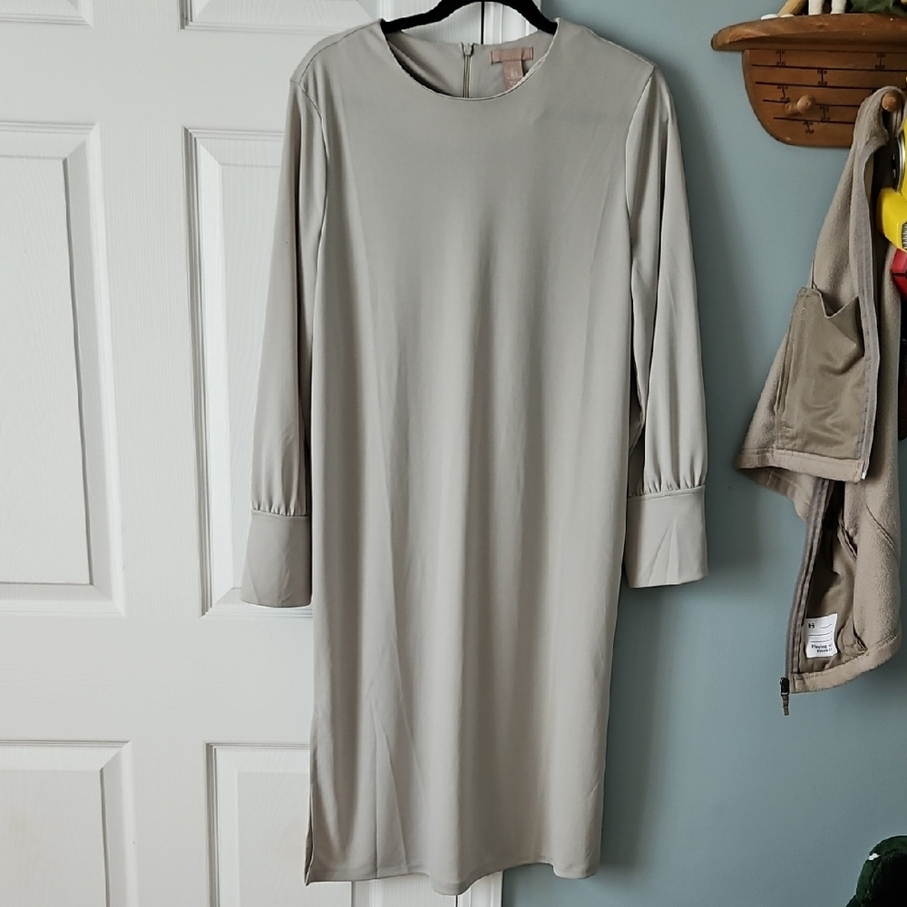 H&M Long Sleeve Shift Dress in Light Gray